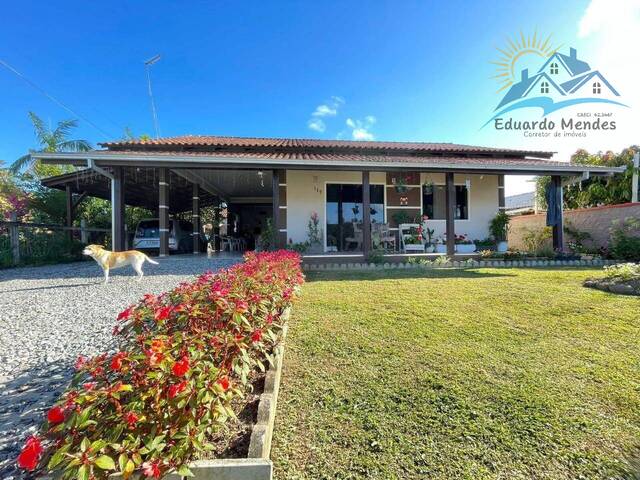 Venda em Pinheiros - Balneário Barra do Sul