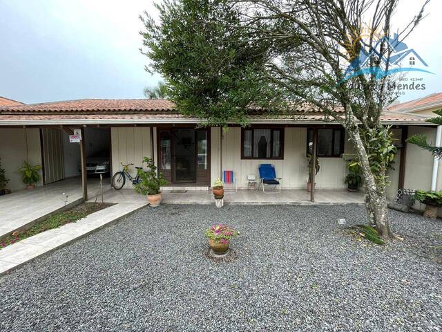 #100 - Casa para Venda em Balneário Barra do Sul - SC