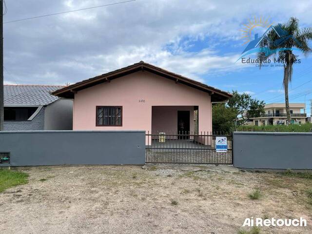 #101 - Casa para Venda em Balneário Barra do Sul - SC
