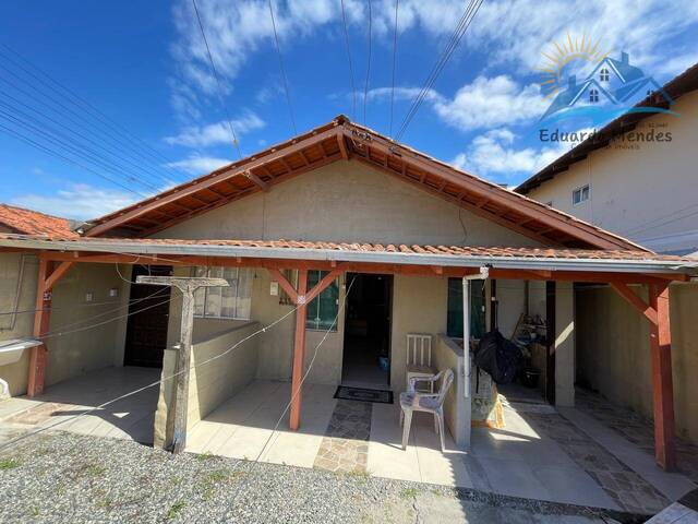 #105 - Casa para Venda em Balneário Barra do Sul - SC
