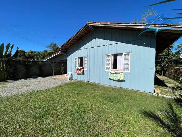 #122 - Casa para Venda em Balneário Barra do Sul - SC