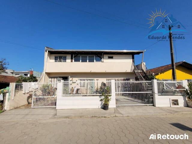 #145 - Casa para Venda em Balneário Barra do Sul - SC