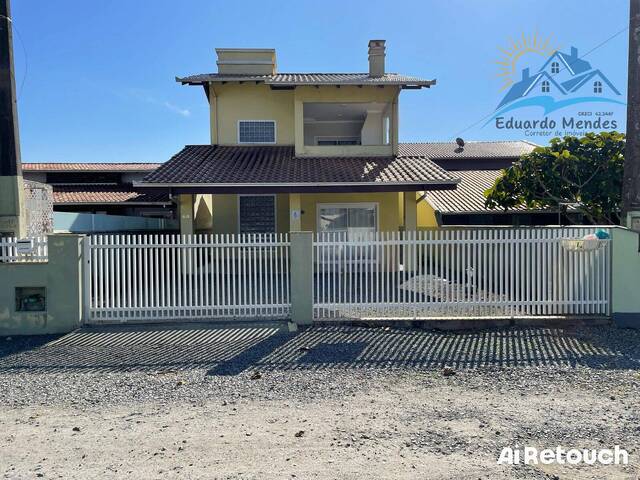 #147 - Casa para Venda em Balneário Barra do Sul - SC