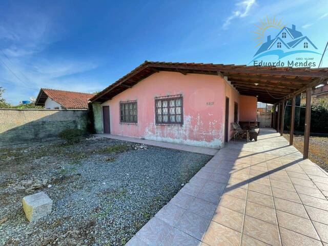 #150 - Casa para Venda em Balneário Barra do Sul - SC