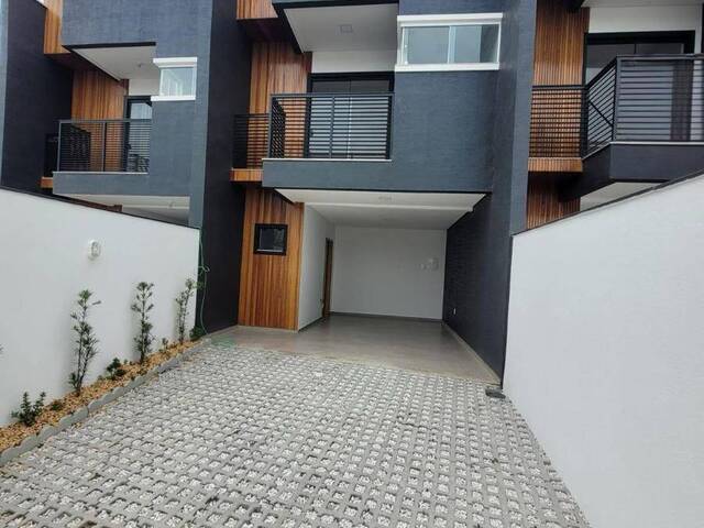 #155 - Casa para Venda em Balneário Barra do Sul - SC