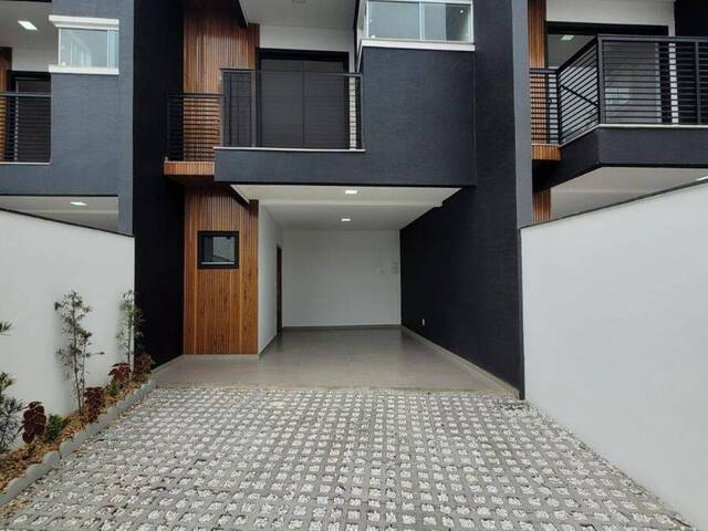 #156 - Casa para Venda em Balneário Barra do Sul - SC