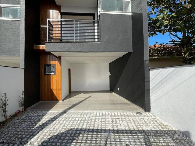 #157 - Casa para Venda em Balneário Barra do Sul - SC