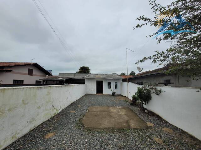 #176 - Casa para Venda em Balneário Barra do Sul - SC